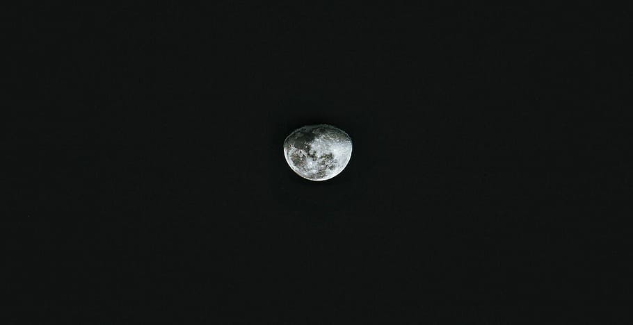grauer Mond, Mondfoto, Mond, Halbmond, Himmel, Nacht-, Natur, Vollmond, Platz, Astronomie, kopieren sie platz, keine Leute, Kreis, Geometrische Figur, dunkel, Ruhe, gestalten, Wissenschaft, Schönheit in der Natur, Weltraum und Astronomie, planetarischer Mond, Szenen - Natur, Flachwinkelansicht, Mondlicht, 2K