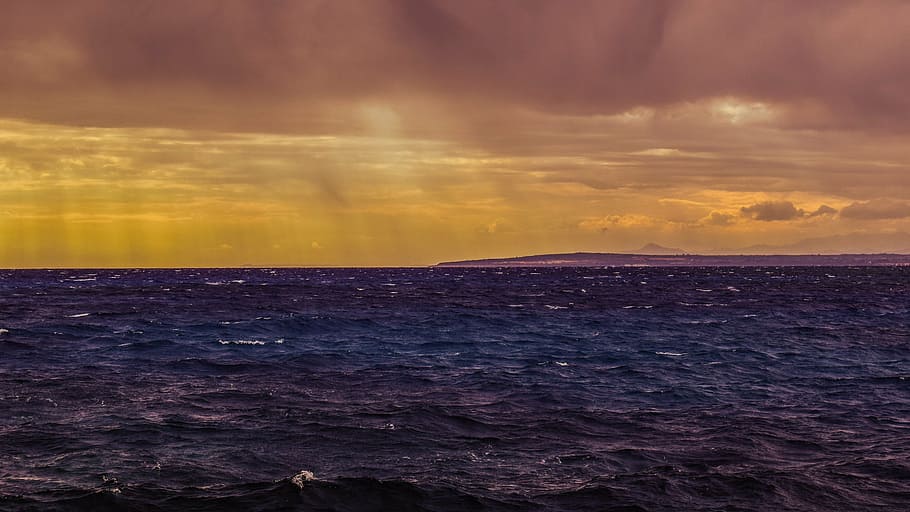 mare, onde, tempesta, nuvole, raggio di sole, luce del sole, pomeriggio, scenario, orizzonte, tempo metereologico, tramonto, natura, bellezza nella natura, Paesaggi, la tranquillità, cielo, scena tranquilla, nuvola - cielo, nessuno, acqua, orizzonte sull'acqua, scenics - natura, cielo drammatico, ambiente, skyline urbano, giallo, paesaggio marino, all'aperto, 5K