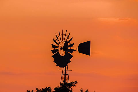 tramonto, mulino a vento, cielo, sera, ombre, arancia, famagusta, Cipro, natura, colore arancione, energia rinnovabile, silhouette, ambiente, conservazione dell'ambiente, bellezza nella natura, energia alternativa, nessuno, combustibile e produzione di energia, comunicazione, tecnologia, scenics - natura, nuvola - cielo, all'aperto, Inquadratura dal basso, la tranquillità, crepuscolo, 4K, CC0, dominio pubblico, privo di copyright