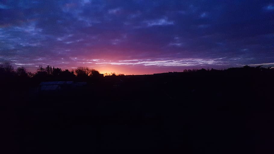 posta de sol, negre, blau, blau, sol, silueta, negre, blau, sol, groc, Sol ponent, arbres, construcció, cel, aigua, treball dur, treballar, taronja, blanc, tarda, dic, mar, paisatge, posta de sol de colors, aire, muntanyes, núvols, pedres, thames, corfú, Grècia, torre, arbre, plantes, big ben, Anglaterra, trampolí, calenta, fons, Londres, bonic, Països Baixos, naturalesa, flors, colorit, florir, flor, primavera, colors, verd, de colors, alegre, tulipes, camps de tulipes, estiu, Platja sorrenca, platja, dunes, cel blau, Mar del nord, jardí, bonica platja, bosc, paisatge holandès, herba de marram, bulbs Països Baixos, fulles, flora, Holanda, sortida del sol, fosc, cel dramàtic, nit, escenics - natura, núvol - cel, bellesa a la natura, escena tranquil·la, tranquil·litat, medi ambient, cap gent, idíl·lic, estrella - espai, escena no urbana, estat d'ànim atmosfèric, a l'aire lliure, astronomia, 4K