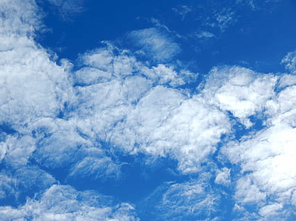 núvol, vent, cel, naturalesa, blau, blanc, aire, volar, vol, cloudscape, atmosfera, temps, alt, llum solar, estiu, esponjós, Cúmulus, primavera, flotar, clima, dia, natural, patró, cirrus, fracto, nimbus, pluja, altitud, fons, núvol - cel, a l'aire lliure, núvol de cúmuls, espai, estratosfera, escenics, meteorologia, bellesa a la natura, escenics - natura, Color blanc, cap gent, tranquil·litat, escena tranquil·la, medi ambient, idíl·lic, cel dramàtic, suavitat, brillant, netejar, 4K, CC0, domini públic, lliure de regalies