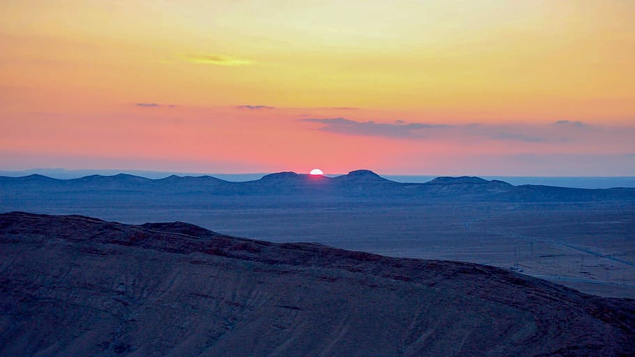 fotografia de paisatge, serres, daurat, hores, foto de paisatge, muntanya, sol, posta de sol, cel, horitzó, boirina, vespre, blau, taronja, estèril, vasta, desert, àrid, syria, palmyra, escenics - natura, bellesa a la natura, paisatge, medi ambient, escena tranquil·la, naturalesa, tranquil·litat, cel dramàtic, núvol - cel, escena no urbana, cap gent, aigua, idíl·lic, a l'aire lliure, mar, cel romàntic, paisatge dramàtic, 4K