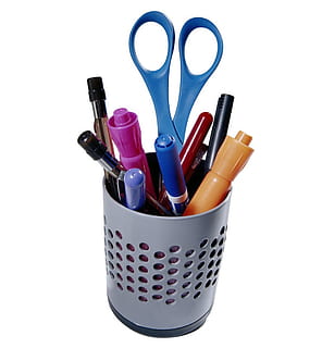strumento, attrezzatura, plastica, isolato, eterogeneo, sfondo bianco, girato in studio, natura morta, nessuno, contenitore, in casa, ritagliare, multicolore, avvicinamento, grande gruppo di oggetti, scelta, arte e artigianato, variazione, collezione, blu, matita, organizzatore da tavolo, metallo, moda, viola, 1080P, CC0, dominio pubblico, privo di copyright