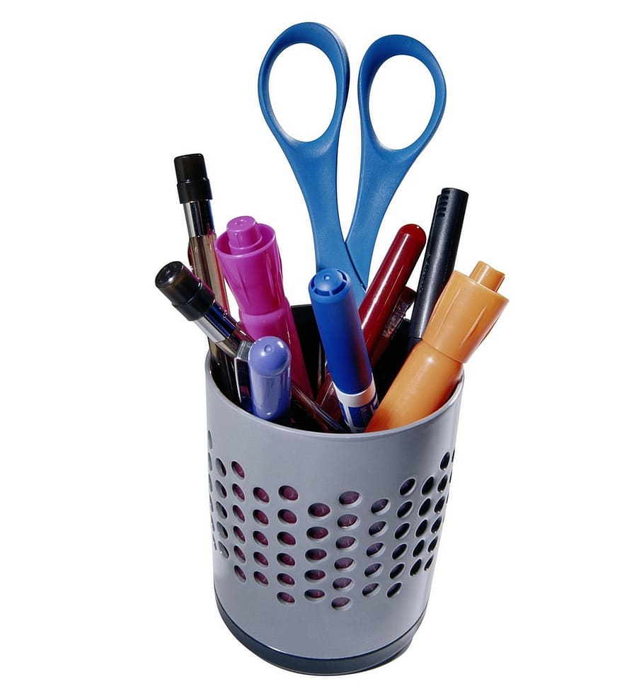 strumento, attrezzatura, plastica, isolato, eterogeneo, sfondo bianco, girato in studio, natura morta, nessuno, contenitore, in casa, ritagliare, multicolore, avvicinamento, grande gruppo di oggetti, scelta, arte e artigianato, variazione, collezione, blu, matita, organizzatore da tavolo, metallo, moda, viola, 1080P