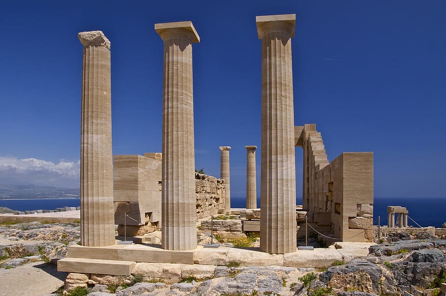 estructura de formigó beix, rhoades, Grècia, núvols, ruïnes, cel, antic, històric, columnes, arquitectura, naturalesa, fora, columna arquitectònica, arqueologia, antiga ruïna, grec clàssic, roman, cultura grega, lloc famós, material de pedra, Atenes - Grècia, civilització antiga, arruïnat, història, el passat, acròpoli - Atenes, construcció de temples, estil clàssic, estructura construïda, marbre, arquitectura i edificis, destinacions de viatge, Apol·lo, antiguitats, zeus, monument, columnata, Antiga Grècia, cap gent, sòlid, blau, viatjar, espatllat, rock, a l'aire lliure, deteriorament, 2K