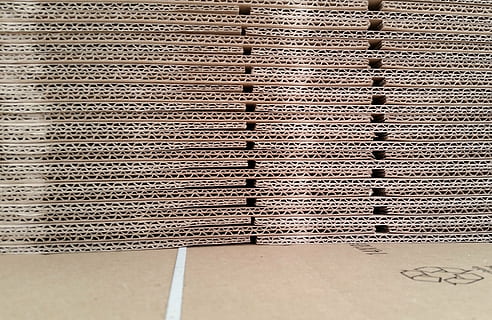Karton viel, Karton, Perspektive, Textur, abstrakt, Kunst, Papier-, Beige, kreativ, industriell, kommerziell, Verpackungsmaterial, Verpackung, Box, flache Box, Muster, keine Leute, Vollbild, Hintergründe, die Architektur, gebaute Struktur, texturiert, Metall, Stapel, Tag, Design, Nahansicht, Wiederholung, Gebäudehülle, braun, draußen, Gitter, gestalten, Metallgitter, 4K, CC0, gemeinfrei, lizenzfrei