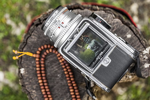 selektiv, Fokus, grau, DSLR-Kamera, gefangen, Buddha-Figur, schwarz, Kamera, elektronisch, Buddha, Stumpf, Foto, draußen, Natur, Ausrüstung, altmodisch, Auto, Reifen, keine Leute, Tag, Nahansicht, Fokus auf den Vordergrund, Transport, Transportmittel, Landfahrzeug, Metall, Technologie, Motorrad, Pflanze, Fotografie-Themen, Retro-Stil, schwarze Farbe, alt, selektiver Fokus, silberfarben, Rad, 5K, CC0, gemeinfrei, lizenzfrei