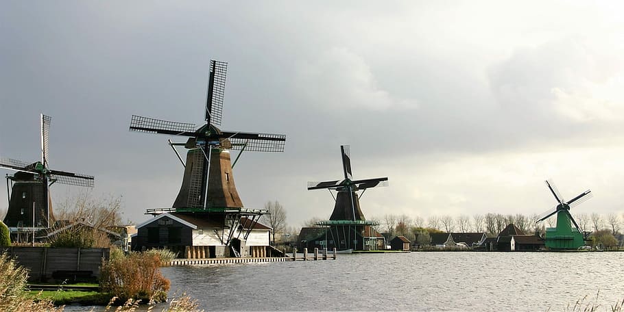 vent, molí de vent, ecològic, reg, arquitectura, paisatge d'hivern, Holanda, escena, llac, gris, energia eòlica, energia alternativa, aerogenerador, conservació del medi ambient, energia renovable, aigua, generació de combustible i energia, turbina, medi ambient, molí de vent tradicional, cel, naturalesa, estructura construïda, dia, núvol - cel, exterior de l'edifici, molí, cap gent, recursos sostenibles, 2K