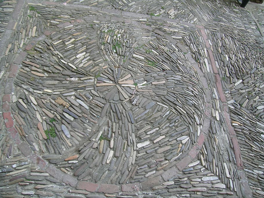 arquitectura, pedra, sassi, vidre - material, fons, espatllat, esquerdat, finestra, textura, cap gent, marc complet, patró, primer pla, dia, a l'aire lliure, naturalesa, planta, vista d’angle alt, metall, embolic de cables, cable, congelat, resum, natura morta, el passat, història, 2K