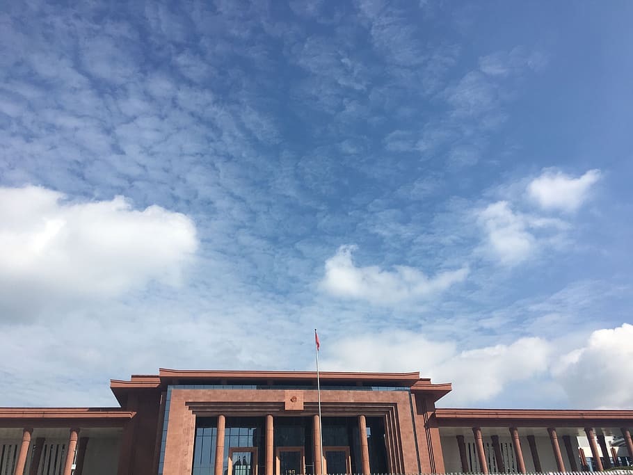 edificio, cielo azul, fondo, arquitectura, estructura construida, nube - cielo, cielo, exterior del edificio, vista de ángulo bajo, naturaleza, día, nadie, al aire libre, ciudad, azul, sección alta, casa, luz del sol, conexión, ventana, rojo, bandera, barrio, lugar, ubicación, 4K