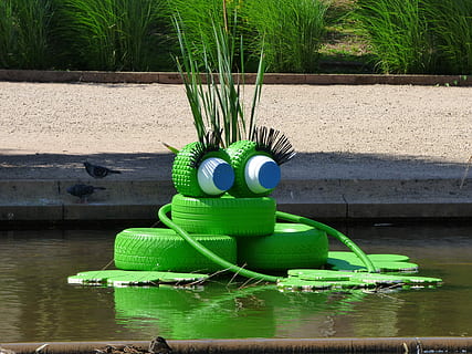 bassin, original, la grenouille, eau, la nature, couleur verte, plante, journée, personne, en plein air, Lac, bois - matériau, croissance, lumière du soleil, conservation de l'environnement, structure construite, la créativité, représentation, représentation animale, art et Artisanat, mouvement, 4K, CC0, domaine public, libre de droits