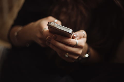 typing on iphone, Typing, iPhone, iOS, mobile, technology, mobile Phone, text Messaging, people, smart Phone, telephone, one Person, men, holding, adult, human Hand, communication, wireless Technology, using Phone, lifestyles, close-up, adults Only, young Adult, caucasian Ethnicity, handgun, gun, danger, weapon, hand, human body part, connection, ring, jewelry, portable information device, indoors, nail, finger, 5K