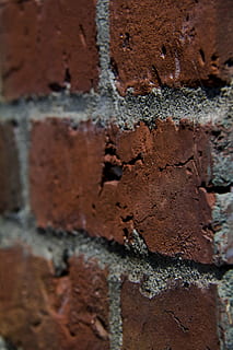 Ziegel, rot, Granatwerfer, Wand, städtisch, Beton, Oberfläche, Block, Mauerwerk, Außen, Material, Gebäude, texturiert, Backstein, Vollbild, keine Leute, Nahansicht, Wandbau - Funktion, die Architektur, gebaute Struktur, beschädigt, Ziegelwand, Hintergründe, Tag, verwittert, alt, schlechter Zustand, Rau, heruntergewirtschaftet, rostig, Metall, Verschlechterung, draußen, 5K, CC0, gemeinfrei, lizenzfrei