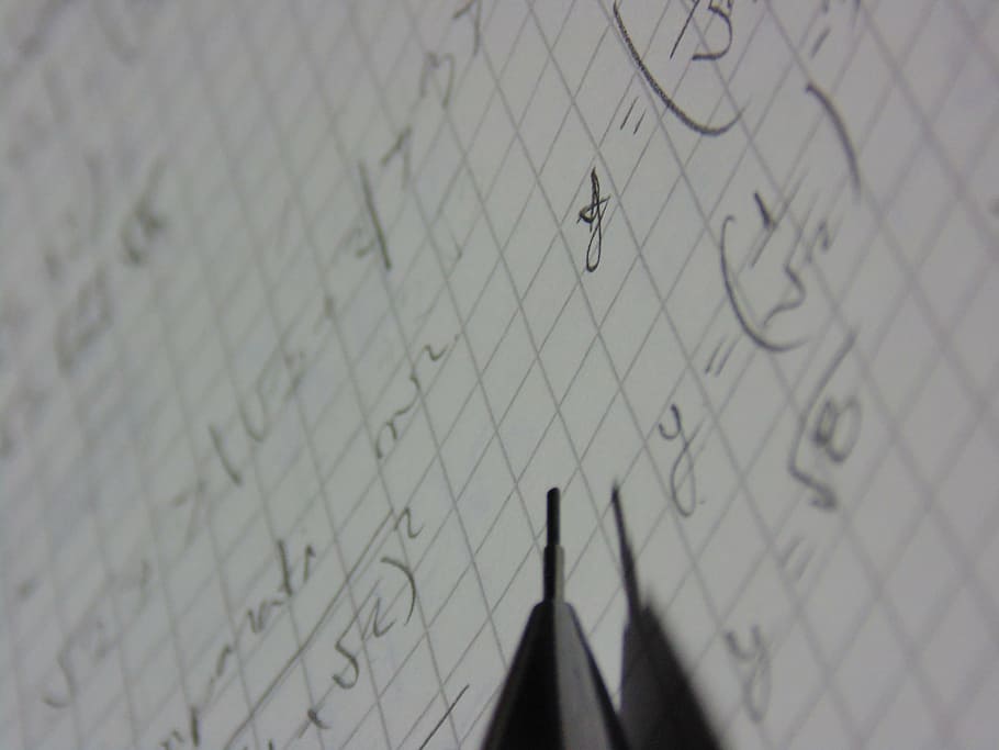 bílý grafický papír, matematický zápisník, cvičení, téma, mechanická tužka, detail, nikdo, selektivní zaměření, vzor, uvnitř, plot, stálý život, vzdělání, den, bezpečnostní, stín, nízký úhel pohledu, bezpečnost, zaměřit se na pozadí, nástěnný prvek, bílá barva, papír, architektura, prkno, celý rám, 5K