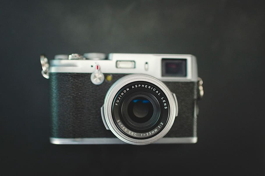 schwarz, grau, schwarz und grau, DSLR-Kamera, Kamera - Fotoausrüstung, altmodisch, Retro-Stil, Ausrüstung, alt, einzelnes Objekt, Fotografie-Themen, Objektiv - optisches Instrument, Antiquität, schwarze Farbe, obsolet, schwarzer Hintergrund, Nahansicht, Technologie, Fotoausrüstung, drinnen, Studioaufnahme, keine Leute, analog, Kamera, Digitalkamera, Fokus auf den Vordergrund, Stillleben, Nostalgie, Einfachheit, Spiegelreflexkamera, silberfarben, 2K