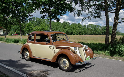 automàtic, vagabund, unió automàtica, oldtimer, vehicle, sistema de transport, conduir, clàssic, automoció, transport, manera de transport, arbre, planta, automòbil, vehicle terrestre, cotxe, carretera, estil retro, dia, cotxe d'època, estacionari, naturalesa, viatjar, carrer, cap gent, aparcament, ciutat, creixement, 4K, CC0, domini públic, lliure de regalies