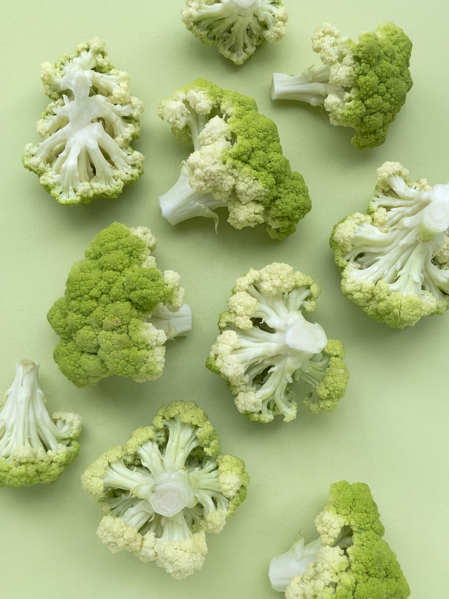 alt, foto d'angle, bròquil, fotografia flatlay, bròcolis, coliflor, floret, verd, flatlay, vegetals, menjar, alimentisme360, textura, patró, menjar + beguda, primer pla, natura morta, menjar i beguda, frescor, a l'interior, cap gent, color verd, alimentació saludable, tir de l'estudi, vista d’angle alt, fons de colors, benestar, directament a sobre, gran grup d'objectes, fons verd, 4K