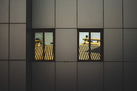 dva, Okna, prohlížení, střechy, den, Černá, rámy oken, odraz, fasáda, budova, okno, architektura, geometrie, obrazovka, sudan, střešní, sklo - materiál, uvnitř, stavba, nikdo, vzor, kancelářská budova exteriér, moderní, město, kancelář, Příroda, bezpečnostní, geometrický tvar, nástěnný prvek, 5K, CC0, veřejná doména, bez autorských práv