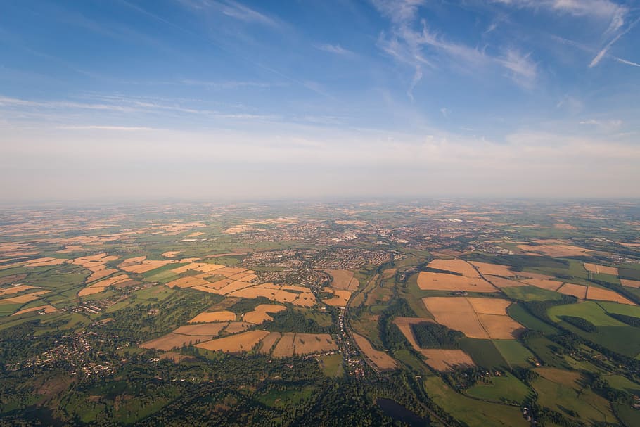 letecký, fotografování, zelená, travnatý, pole, letecké snímkování, letecký pohled, Příroda, vysoký úhel pohledu, létající, scén, přistát, krajina, venku, letoun, střední vzduch, výše, zemědělství, klid, klidné scény, životní prostředí, nebe, krása v přírodě, scenics - příroda, mrak - nebe, venkovské scény, patchwork krajiny, nikdo, den, idylický, horizont nad zemí, pohled do země, 5K
