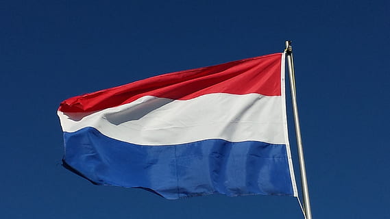 rød, hvid, blå, stripe flag lavvinkel fotografering, nederland, flag, holland, flag, vind, national flag, patriotisme, ingen mennesker, stolthed, miljø, himmel, natur, skyfri himmel, symbol, emotion, lav vinkel visning, hvid farve, symbolik, stribet, vinke, solrig, blå baggrund, nationalt ikon, 4K, CC0, offentligt domæne, royaltyfrie