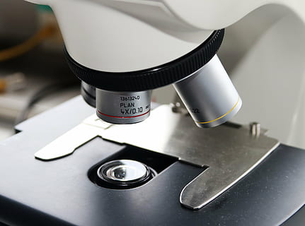 closeup, photo, microscope, increases, lab, science, research, biology, close-up, no people, laboratory, medical research, microscope slide, indoors, healthcare and medicine, laboratory equipment, education, medical equipment, technology, scientific experiment, accuracy, optical instrument, medical instrument, analyzing, high angle view, care, 5K, CC0, public domain, royalty free