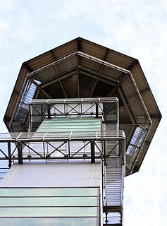 tour d'observation, la tour, Plate-forme, bâtiment, tour de guet, haute, escaliers, améliorer, progressivement, balustrade, escalier en fer, grimper, ciel, structure construite, architecture, faible angle de vue, extérieur du bâtiment, nuage - ciel, journée, personne, la nature, Sécurité, escalier, protection, métal, en plein air, point d'observation, grand - haut, 4K, CC0, domaine public, libre de droits