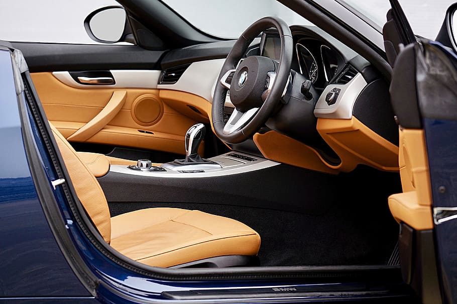 negre, vehicle bmw, interior, cotxe, sistema de transport, vehicle, conduir, equipament, poder, velocitat, roda, bmw z4, automàtic, transport, automòbil, interior del cotxe, automoció, manera de transport, cap gent, volant, vehicle terrestre, indústria, primer pla, a l'interior, tecnologia, luxe, objectes fets per l’home, eina de treball, fet per l'home, riquesa, gran grup d'objectes, natura morta, consumisme, 4K