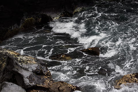 agua, flui, atual, líquido, bolha, líquido, bolha, fluindo, rochas, natureza, rock - objeto, onda, ao ar livre, mar, cascata, rio, ninguém, scenics, panorama, água corrente, Rocha, sólido, movimento, beleza na natureza, scenics - natureza, formação rochosa, movimento borrado, esporte, dia, terra, cena não urbana, esporte aquático, poder na natureza, 5K, CC0, domínio público, royalty free