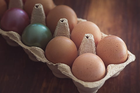 ou, oua de pui, oua de Paste, cutie de ouă, Pachet 10er, cofraj de oua, alimente, nutriție, închide, în interior, mancare si bautura, natură moartă, a închide, nici o persoana, prospeţime, recipient, maro, mancare cruda, lemn - material, grup de obiecte, mâncat sănătos, grup mare de obiecte, bunăstare, variație, cutie, cutie de carton, 2K, CC0, domeniu public, fără drepturi de autor