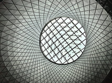 worm-eyeview, photography, stracture, architecture, structure, abstract, pattern, geometric shape, shape, ceiling, built structure, indoors, design, skylight, no people, low angle view, circle, day, glass - material, backgrounds, full frame, window, sunlight, architectural feature, textured, architecture and art, directly below, ornate, 4K, CC0, public domain, royalty free