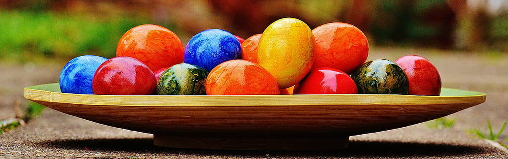 assorted-color, decorative, eggs, tray, easter, easter eggs, colorful, happy easter, egg, colored, color, shell, multi colored, variation, no people, close-up, day, outdoors, food, healthy eating, food and drink, fruit, wood - material, freshness, wellbeing, nature, autumn, group of objects, vegetable, apple - fruit, focus on foreground, organic, panoramic, 5K, CC0, public domain, royalty free