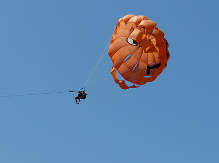 paracaigudes, volar, flotar, cel, blau, parapent, parasailing, esport, airejat, pantalla, montenegro, festa, aventura, Esports extrems, a l'aire, vista d’angle baix, naturalesa, còpia espai, volant, cel clar, activitat d'oci, alegria, transport, dia, corda, gent, recerca recreativa, llibertat, a l'aire lliure, 2K, CC0, domini públic, lliure de regalies