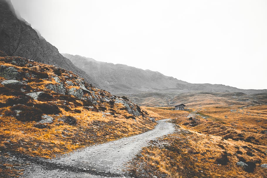 weg, rotsachtig, vlaktes, bruin, wit, rotsformatie, landschap, berg-, wolk, spoor, pad, milieu, schoonheid in de natuur, scenics - natuur, hemel, natuur, land-, geen mensen, rots, niet-stedelijke scène, buitenshuis, rock - object, dag, kalmte, solide, rustige scène, bergketen, 5K