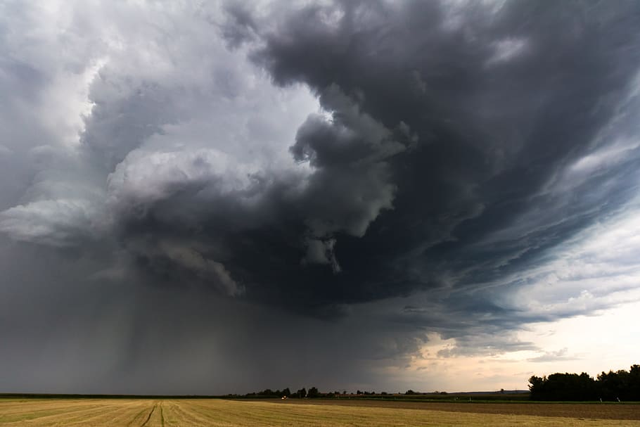 himmel, mørk, hvid, skyer, natur, landskab, frem, Sky, supercelle, RfD, storm, sky base, updraft, udfælde, mørke skyer, humør, truende, mystisk, vejrstemning, dyster, storm skyer, cloudscape, tordenvejr, skyer form, sky - himmel, skønhed i naturen, scenics - natur, storm sky, miljø, overskyet, ro, dramatisk himmel, rolig scene, Mark, ingen mennesker, jord, magt i naturen, vand, udendørs, ekstremt vejr, regn, ildevarslende, 4K