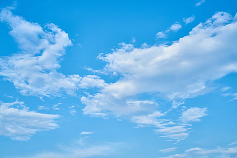 hvide skyer, Sky, blå, skyer, hvid, landskab, sommer, sol, himmel, natur, sammensætning, dag, miljømæssige, baggrund, smuk, fred, morgen, plads, detalje, struktur, baggrunde, vandret, ingen, atmosfære, luft, ilt, ren, frisk, rummelig, farvebillede, kopiere plads, levende farve, selektiv fokusering, ingen mennesker, abstrakt mønster, mønster, farve, abstrakt, sky - himmel, skønhed i naturen, ro, lav vinkel visning, scenics - natur, hvid farve, rolig scene, cloudscape, idyllisk, fuld ramme, udendørs, miljø, sollys, meteorologi, 8K, CC0, offentligt domæne, royaltyfrie