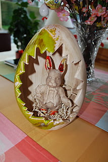 Pasen decoratie, paasei, paashaas, figuur, deco, decoratie, vrolijk, ei, haas, paasstemming, Pasen, douane, gelukkig Pasen, pasen decoraties, tafel, binnenshuis, viering, vertegenwoordiging, geen mensen, kunst en ambacht, stilleven, creativiteit, vakantie, voedsel, Kerstmis, eten en drinken, kerst decoratie, detailopname, kerst versiering, dierlijke representatie, kerstboom, evenement, verleiding, 4K, CC0, publiek domein, royaltyvrij