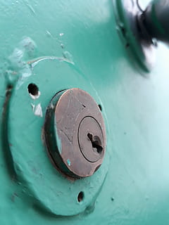 lock, door, key, green color, close-up, metal, no people, water, nature, day, shape, high angle view, turquoise colored, sea, outdoors, selective focus, circle, geometric shape, security, sport, protection, sunlight, 4K, CC0, public domain, royalty free