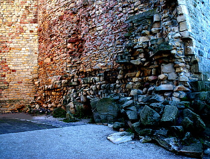 stenen muur, structuur, patroon, steen, muur, architectuur, bouw, metselwerk, verweerde, gebouw, verval, ruïneren, kleur, verlopen, buitenshuis, dag, geen mensen, ingebouwde structuur, buitenkant van het gebouw, muur - bouwfunctie, oud, beschadigde, natuur, verslechtering, stad, solide, afwijzen, oververmoeid, 4K, CC0, publiek domein, royaltyvrij