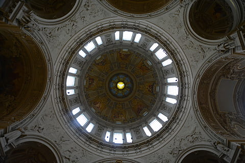 low-angle photography, brown, white, concrete, ceiling, cathedral ceiling, light, architecture, round, circle, dome, built structure, low angle view, indoors, no people, shape, geometric shape, cupola, place of worship, pattern, religion, belief, directly below, architectural feature, ornate, skylight, mural, classical style, concentric, 5K, CC0, public domain, royalty free