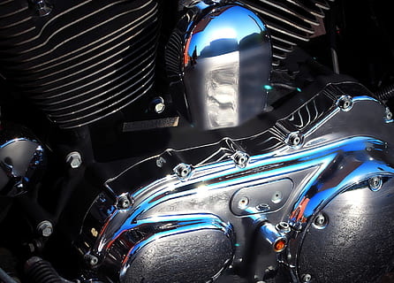 motocicleta, motor, harley, cromada, poderoso, veículo terrestre, modo de transporte, transporte, veículo motorizado, carro, tecnologia, dentro de casa, metal, fechar-se, ninguém, parte do veiculo, indústria, viagem, visão de alto ângulo, peça da máquina, indústria automobilística, dia, equipamento de iluminação, prateado colorido, 2K, CC0, domínio público, royalty free