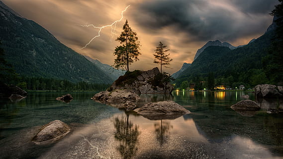 borovice, Skalní formace, hory, šedá, mraky, ostrov, dva, zelená, listový strom, okolní, jezero, zelený list, strom, večer, Blesk, hora, Příroda, krajina, voda, scén, venku, odraz, krása v přírodě, nebe, klidné scény, les, pohoří, cestovat, letní, destinace, zelená barva, mrak - nebe, scenics - příroda, rock - objekt, Skála, rostlina, klid, pevný, nábřeží, nikdo, 5K, CC0, veřejná doména, bez autorských práv