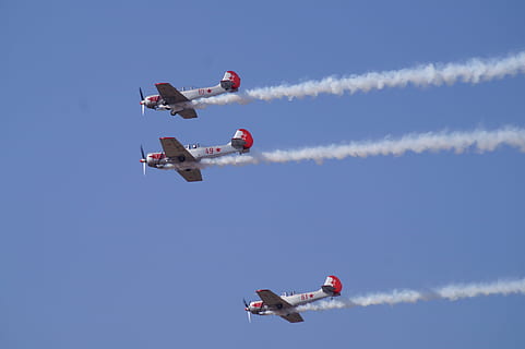 Aerobics, Plane, India, airshow, flying, mid-air, aerobatics, motion, stunt, airplane, air vehicle, sky, transportation, vapor trail, on the move, mode of transportation, smoke - physical structure, nature, blue, day, military, cloud - sky, performance, outdoors, formation flying, teamwork, no people, air force, aerospace industry, 5K, CC0, public domain, royalty free