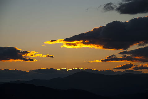 tramonto, axarquía, tramonto, Axarquía, natura, cielo, nuvola - cielo, crepuscolo, Paesaggi, Cloudscape, colore arancione, all'aperto, luce del sole, sole, bellezza nella natura, paesaggio, alba, blu, alba - alba, estate, tempo metereologico, sfondi, silhouette, scena tranquilla, la tranquillità, montagna, scenics - natura, catena montuosa, ambiente, nessuno, idilliaco, scena non urbana, cielo drammatico, maestoso, soggezione, picco di montagna, 1080P, CC0, dominio pubblico, privo di copyright