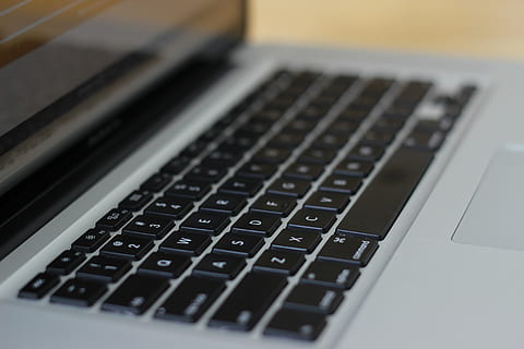 MacBook Pro, calculator, tastatură, Mac, tehnologie, laptop, tastatura, tehnologia fără fir, cheia computerului, comunicare, comunicații globale, conexiune, a închide, selectiv, echipamente de calcul, în interior, nici o persoana, scrisoare, culoare neagră, alfabet, computere, Afaceri, un singur obiect, 5K, CC0, domeniu public, fără drepturi de autor