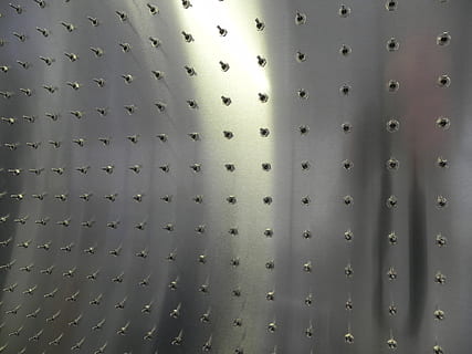Schalter, panel, Test Ausrüstung, Werkzeuge, Prüfung, Ausrüstung, schaltet, drinnen, Vollbild, Hintergründe, Aluminium, Sport, Nahansicht, keine Leute, in einer Reihe, Muster, Metall, Geschäft, Wiederholung, Auftrag, abstrakt, beschmutzt, grau, Seite an Seite, die Architektur, Studioaufnahme, Legierung, stehlen, silberfarben, 2K, CC0, gemeinfrei, lizenzfrei