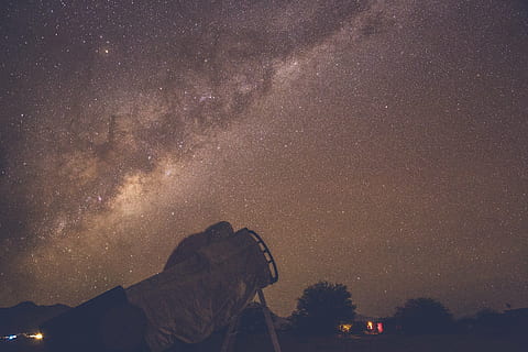 milky, vei galakse, natt, lav, vinkel, fotografering, stjerner, gylden, time, galakse, rom, himmel, kveld, natur, ekte folk, fritidsaktivitet, utendørs, livsstil, menn, én person, sky - himmel, hodeskudd, astronomi, stjerners - plass, Melkeveien, naturskjønnhet - natur, skjønnhet i naturen, vitenskap, mennesker, stjernefelt, stjerne, konstellasjon, evighet, teknologi, fotografering temaer, plass og astronomi, 5K, CC0, offentlig domene, opphavsrett gratis