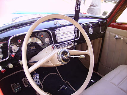 volante, auto, interno, controllo, opel, modo di trasporto, veicolo a motore, mezzi di trasporto, veicolo terrestre, interno del veicolo, pannello di controllo, interno auto, cruscotto, in casa, giorno, nessuno, avvicinamento, in stile retrò, tachimetro, macchina vintage, parabrezza, lusso, 2K, CC0, dominio pubblico, privo di copyright