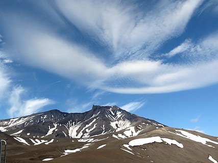 núvols, cel, naturalesa, paisatge, estiu, neu, la neu, muntanyes, superior, viatge, atmosfera, muntanya, núvol - cel, escenics - natura, bellesa a la natura, medi ambient, temperatura de fred, hivern, Serra, escena tranquil·la, muntanya nevada, dia, tranquil·litat, escena no urbana, cap gent, idíl·lic, cim de muntanya, formació, 1080P, CC0, domini públic, lliure de regalies