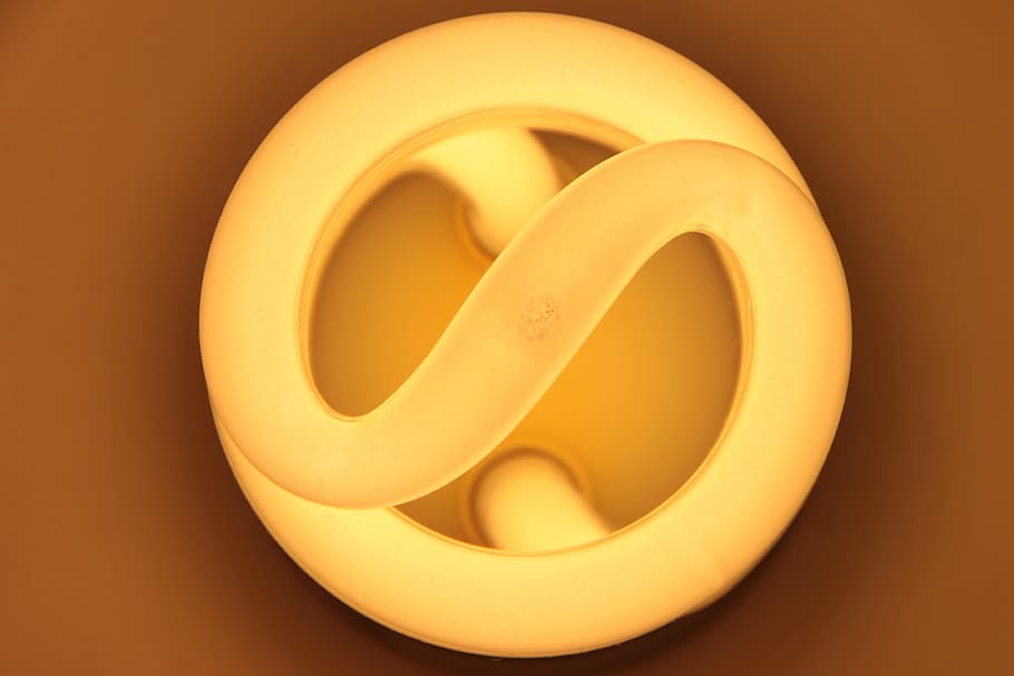 llum cfl espiral, bombetes, cfl, emetent, llum, tecnologia, energia, fluorescent, elèctric, innovació, idea, brillant, guardar, conservació, modern, eco, compacte, econòmic, eficiència, il·luminació, estalvi, invenció, led, espiral, equipament, incandescent, quilowatts, una pluja d'idees, creativitat, watt, tir de l'estudi, cap gent, primer pla, groc, a l'interior, energia eficient, bombeta eficient, menjar i beguda, senzillesa, menjar, il·luminat, fons de colors, sol objecte, emoció, forma, electricitat, equips d’il·luminació, amor, missatge, 4K