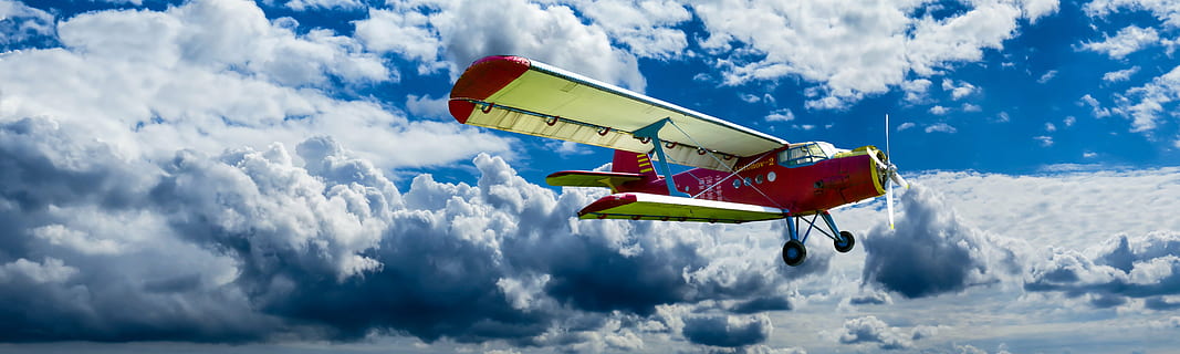 Gelb, rot, Ebene, fliegend, Weiß, Wolken, Flugzeug, Propeller, Flügel, fliegen, Doppeldecker, Luftfahrt, Propellerflugzeug, ausziehen, starten, abheben, losfahren, Himmel, Wolke, Gewitter, Oldtimer, m17, alt, über den Wolken, Flyer, Tag, Sport, draußen, Menschen, Wasser, Natur, wolke - himmel, Transport, Extremsportarten, Abenteuer, Schnee, Transportmittel, Luftfahrzeug, Spaß, Wolkengebilde, Kunststück, Warnschild, Zeichen, 8K